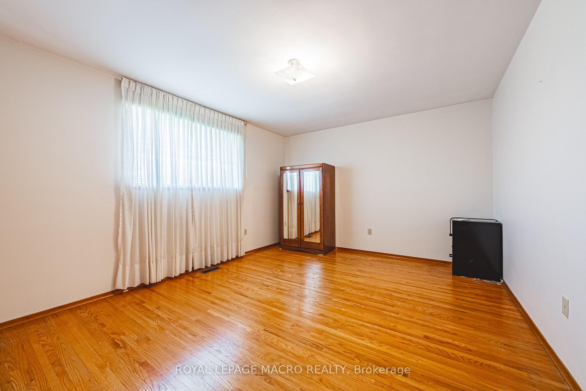 Photo 18 of 107 Marcella Crescent, Hamilton, Gershome — HOMEH