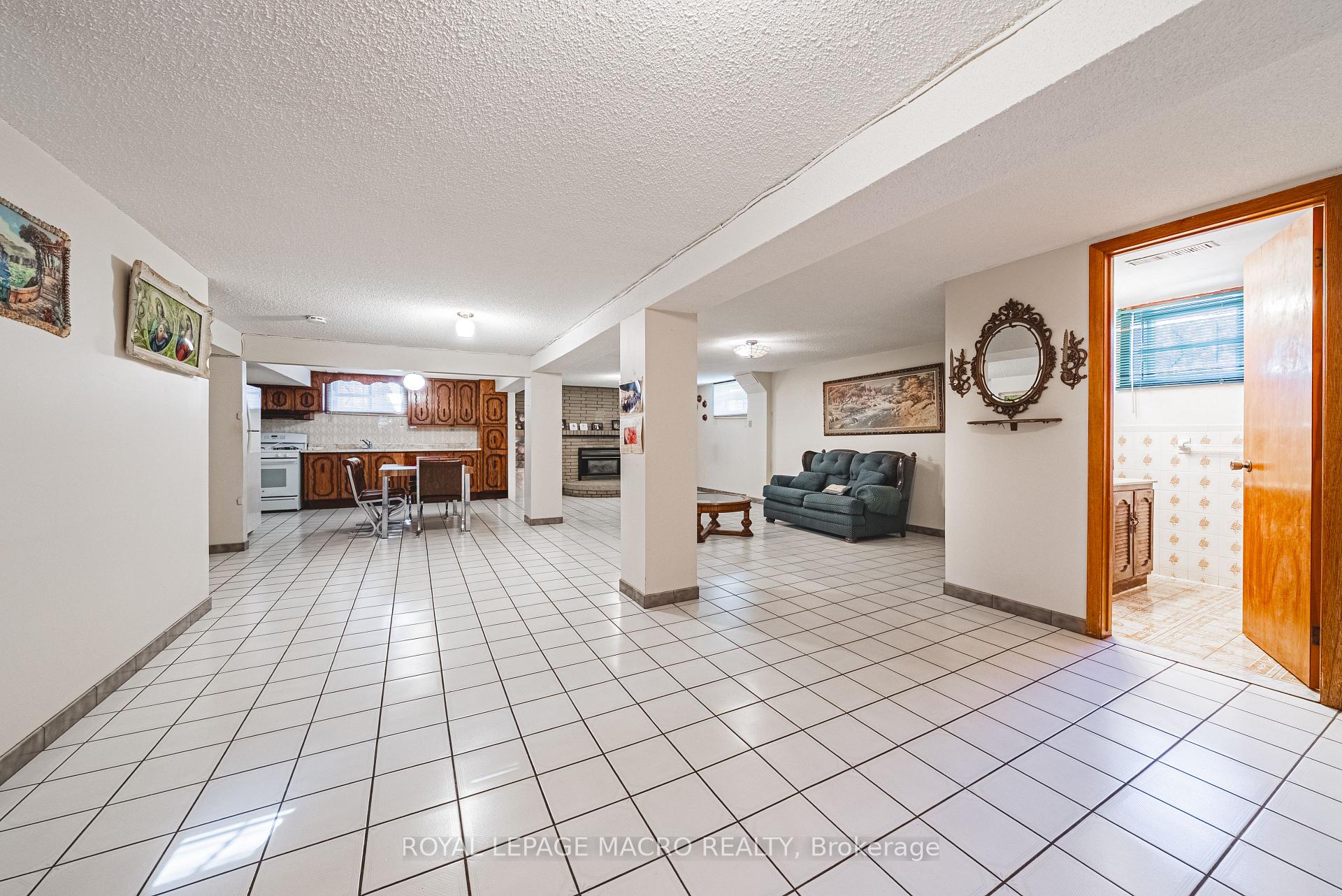 Photo 27 of 107 Marcella Crescent, Hamilton, Gershome — HOMEH