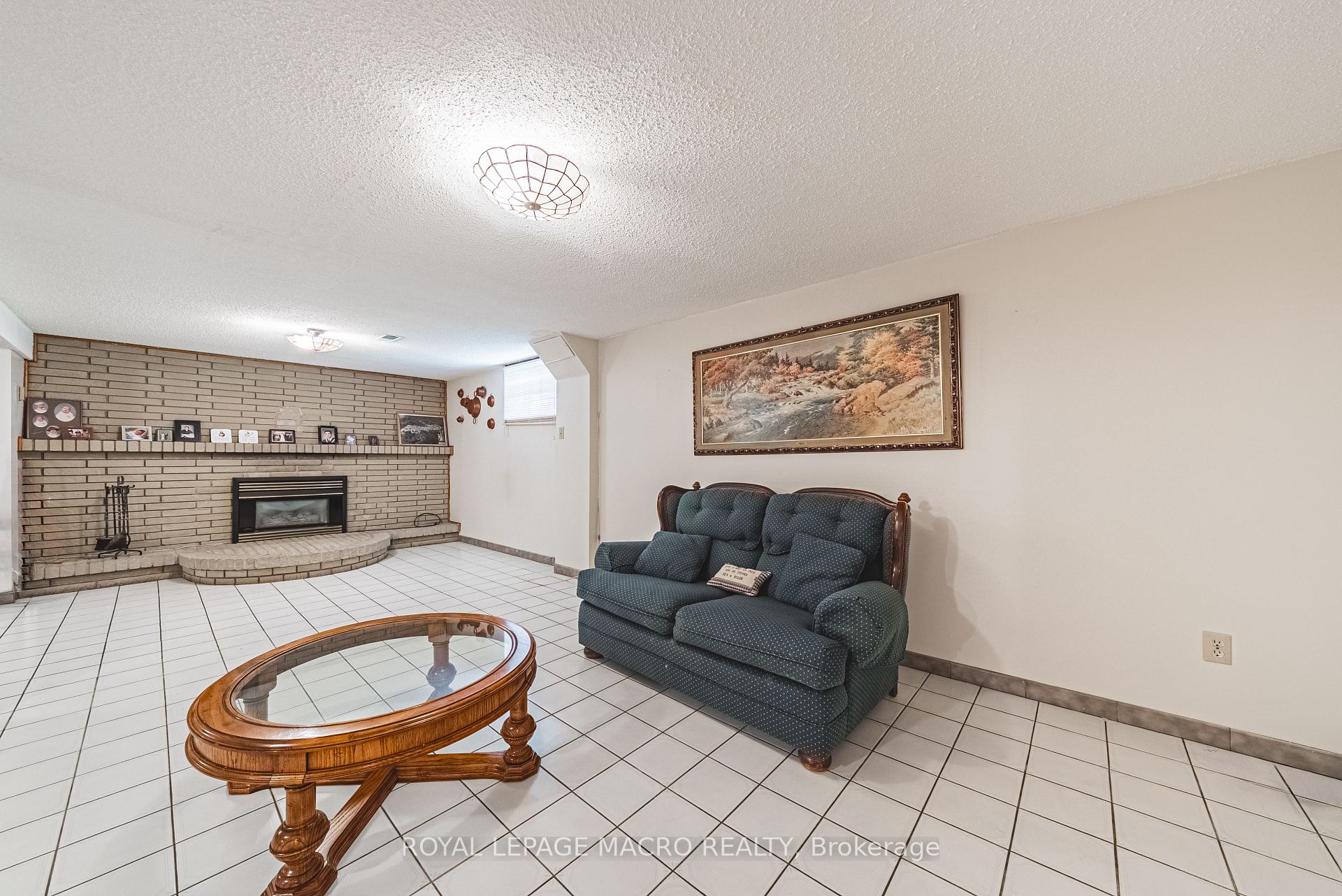 Photo 23 of 107 Marcella Crescent, Hamilton, Gershome — HOMEH