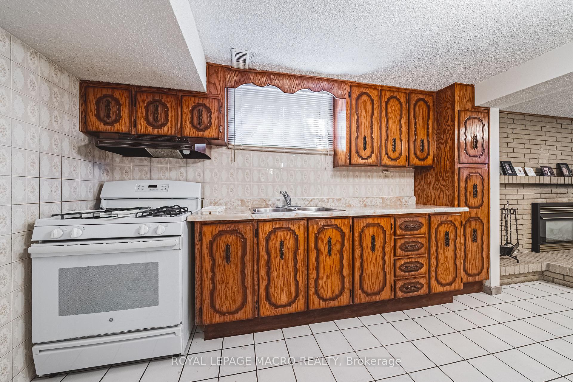 Photo 26 of 107 Marcella Crescent, Hamilton, Gershome — HOMEH