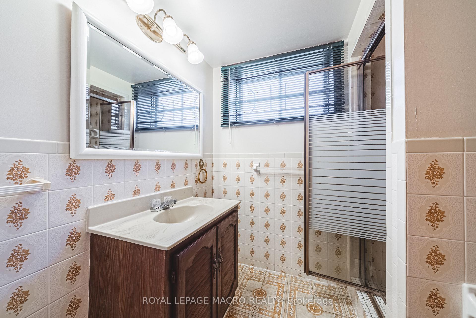 Photo 45 of 107 Marcella Crescent, Hamilton, Gershome — HOMEH