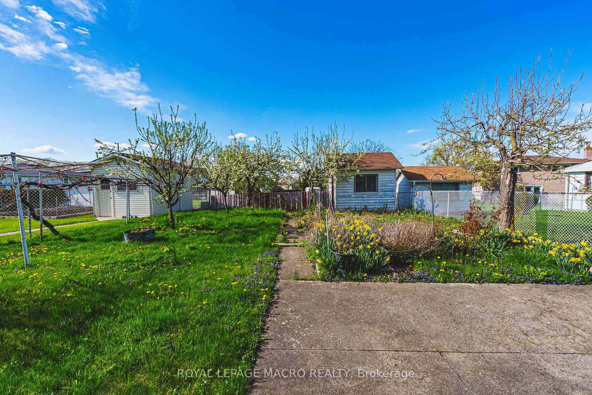 Photo 37 of 107 Marcella Crescent, Hamilton, Gershome — HOMEH