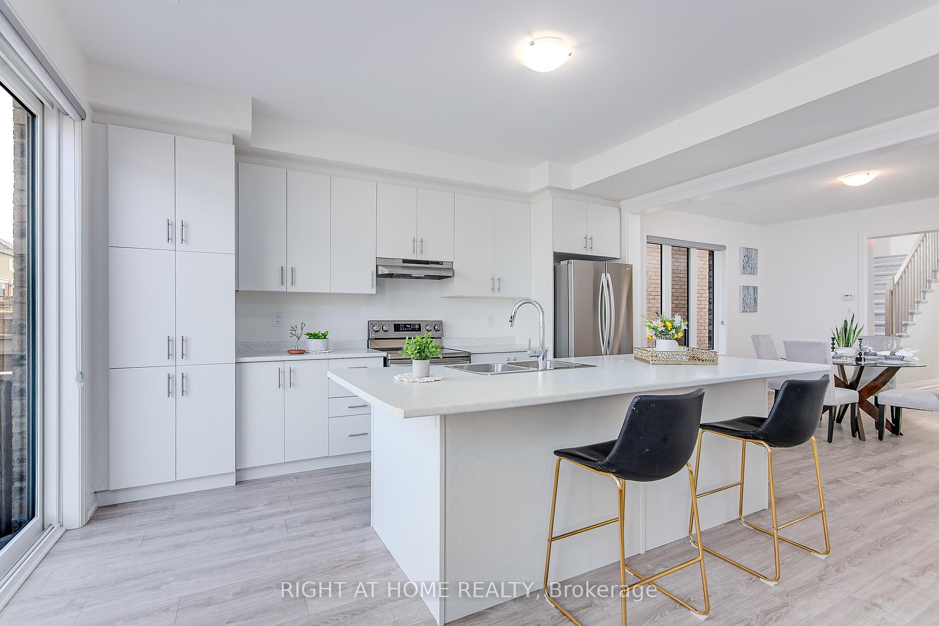 Photo 36 of 45 Shepherd Drive, Barrie, Rural Barrie Southeast — HOMEH