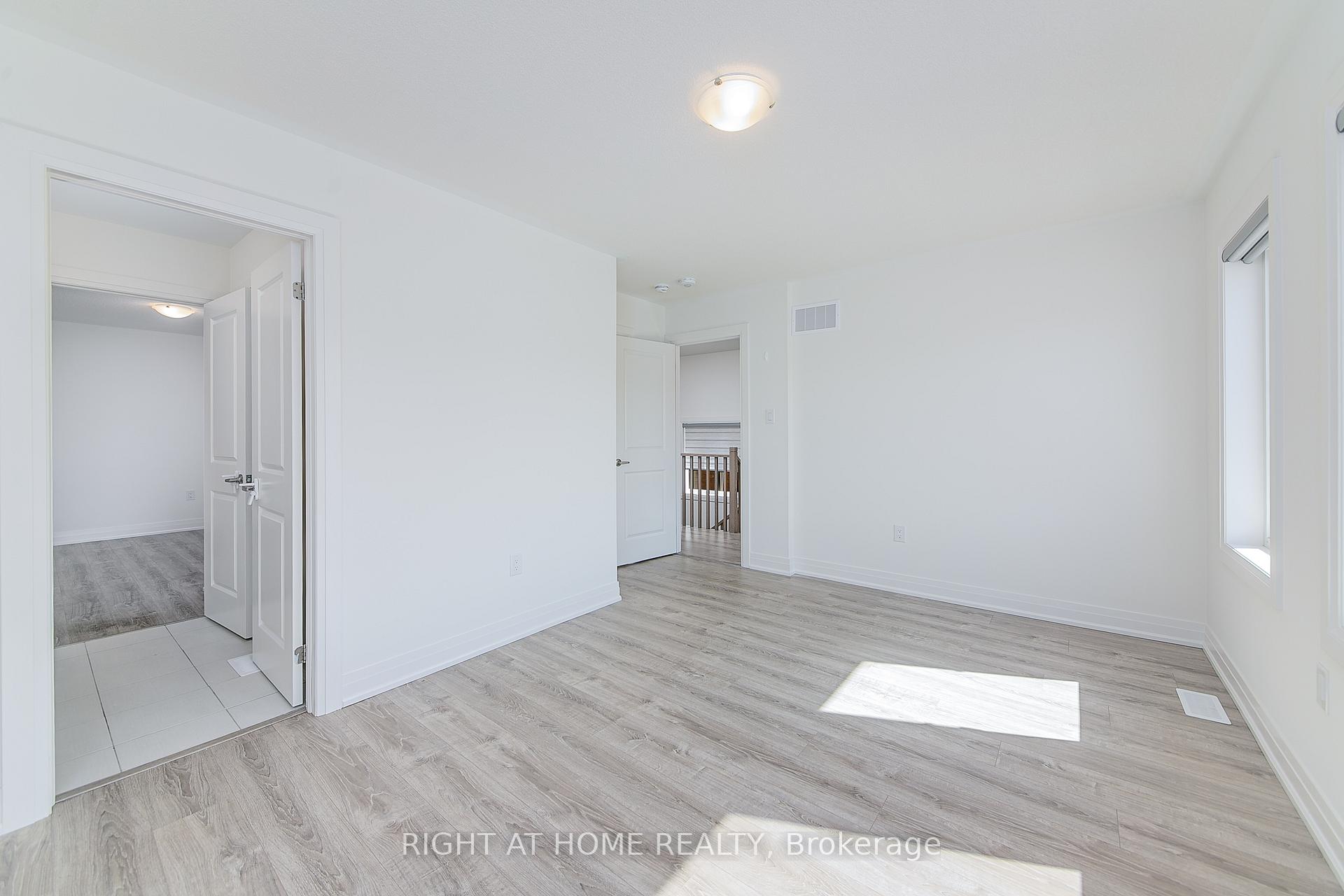 Photo 24 of 45 Shepherd Drive, Barrie, Rural Barrie Southeast — HOMEH