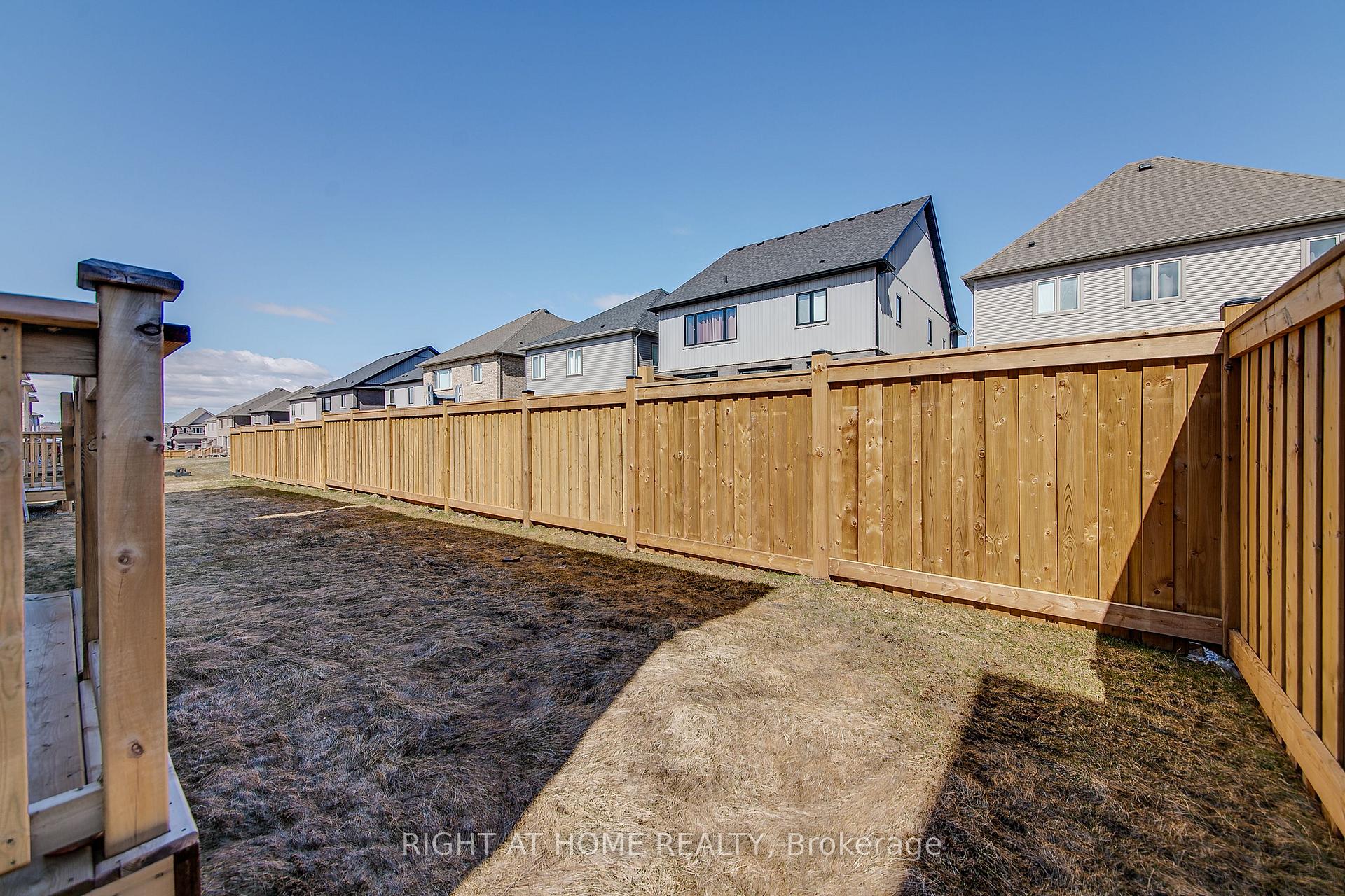 Photo 34 of 45 Shepherd Drive, Barrie, Rural Barrie Southeast — HOMEH