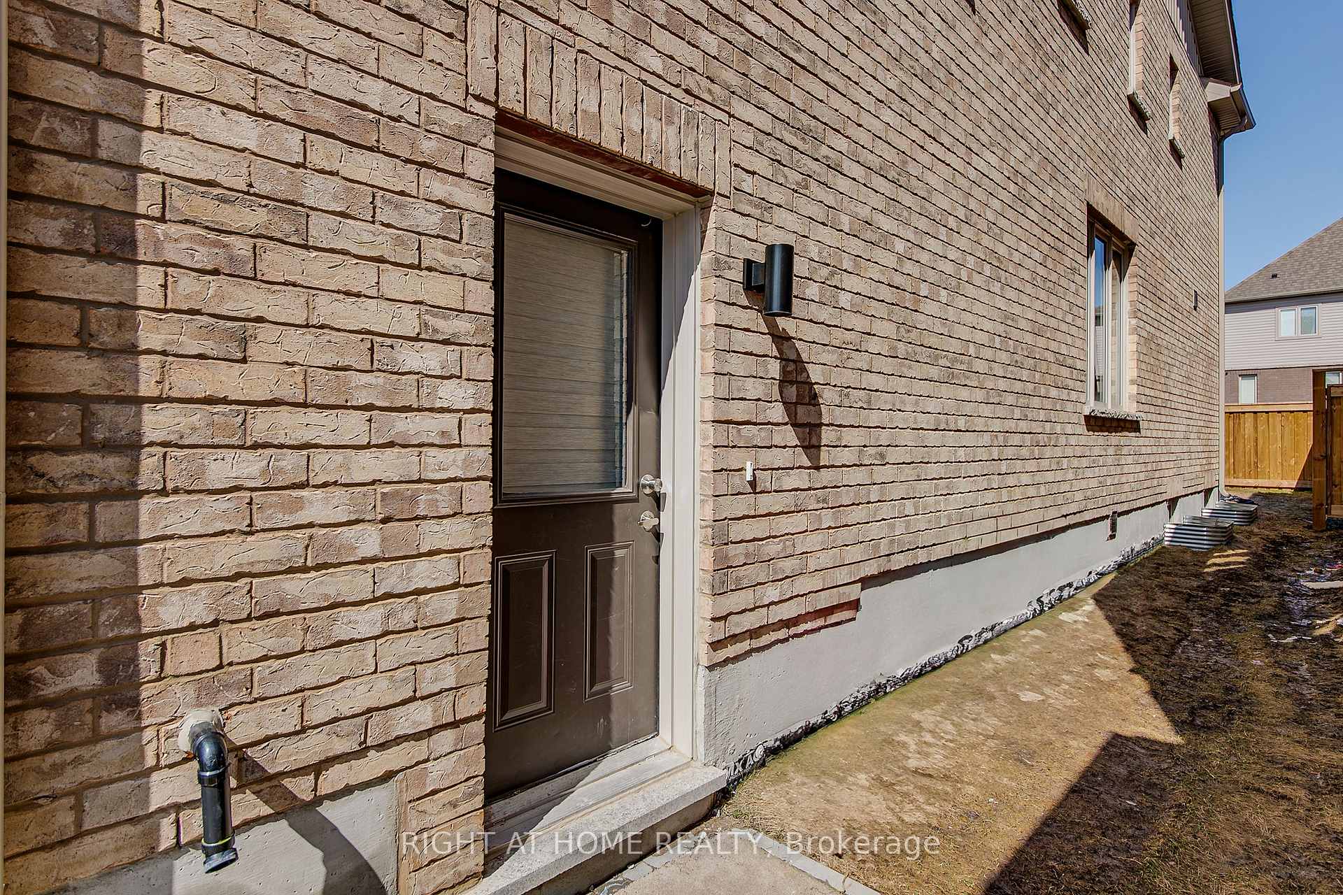 Photo 47 of 45 Shepherd Drive, Barrie, Rural Barrie Southeast — HOMEH