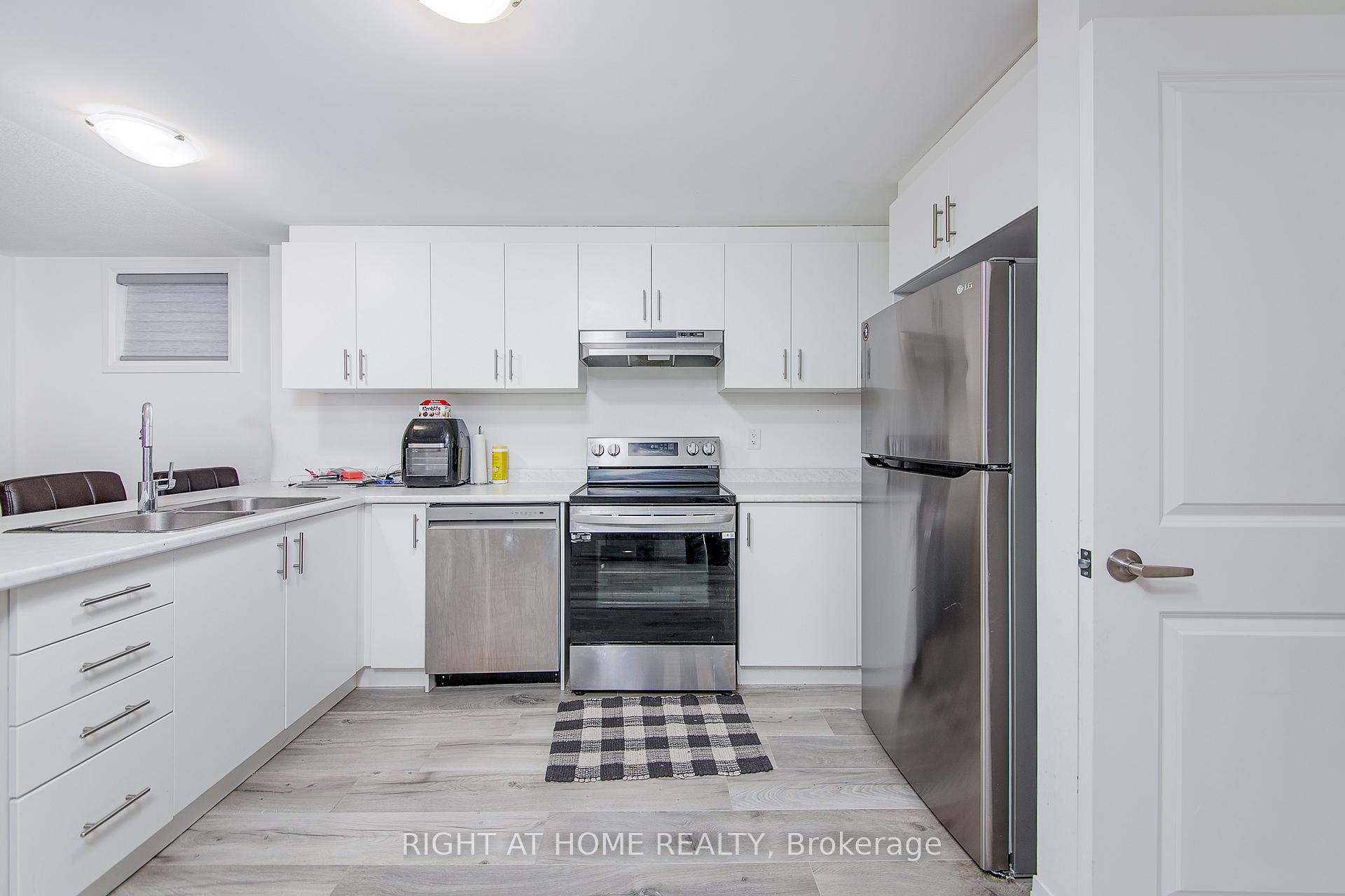 Photo 39 of 45 Shepherd Drive, Barrie, Rural Barrie Southeast — HOMEH