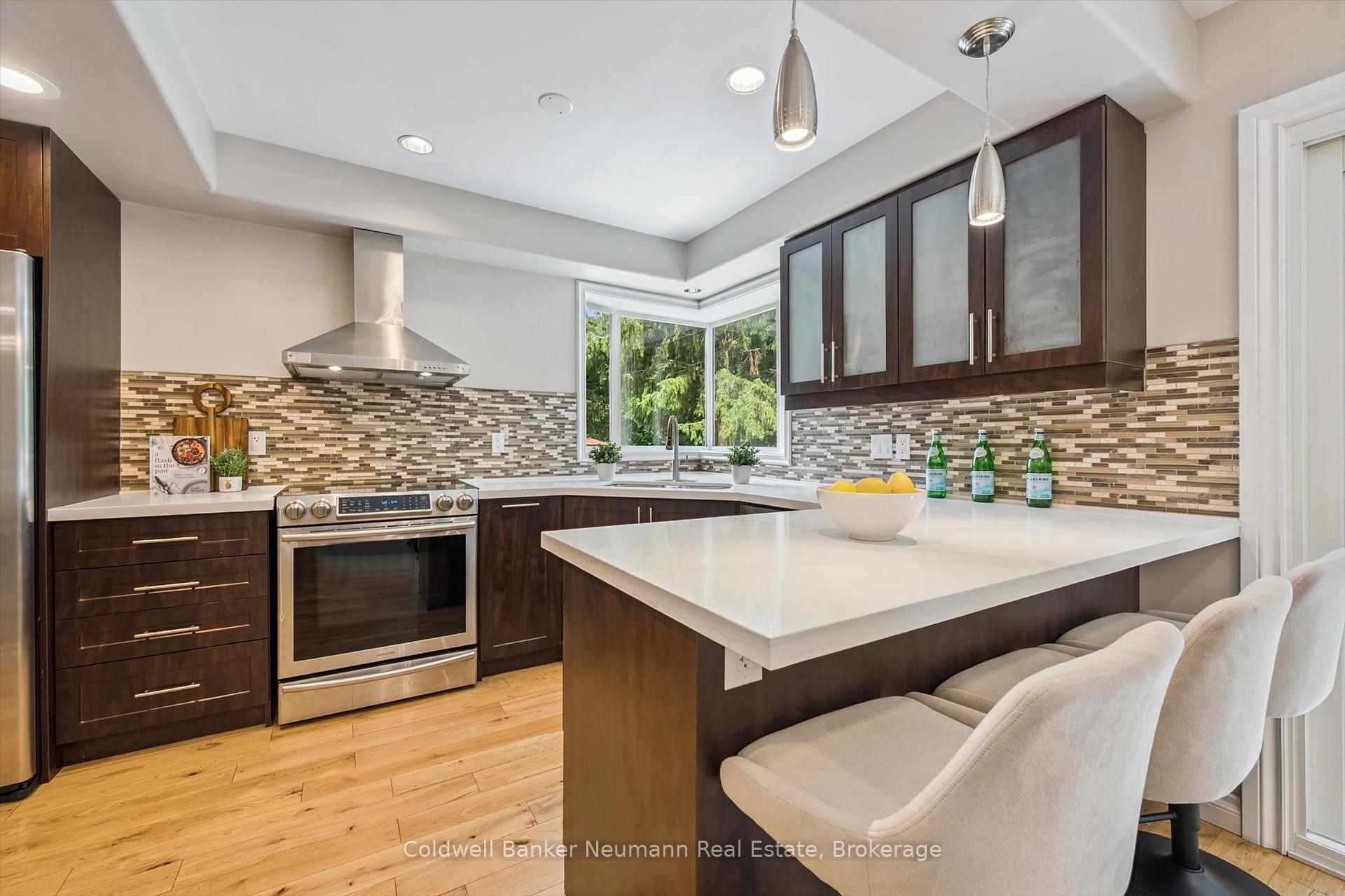 Photo 12 of 30 Maple Street, Guelph, Dovercliffe Park/Old University — HOMEH