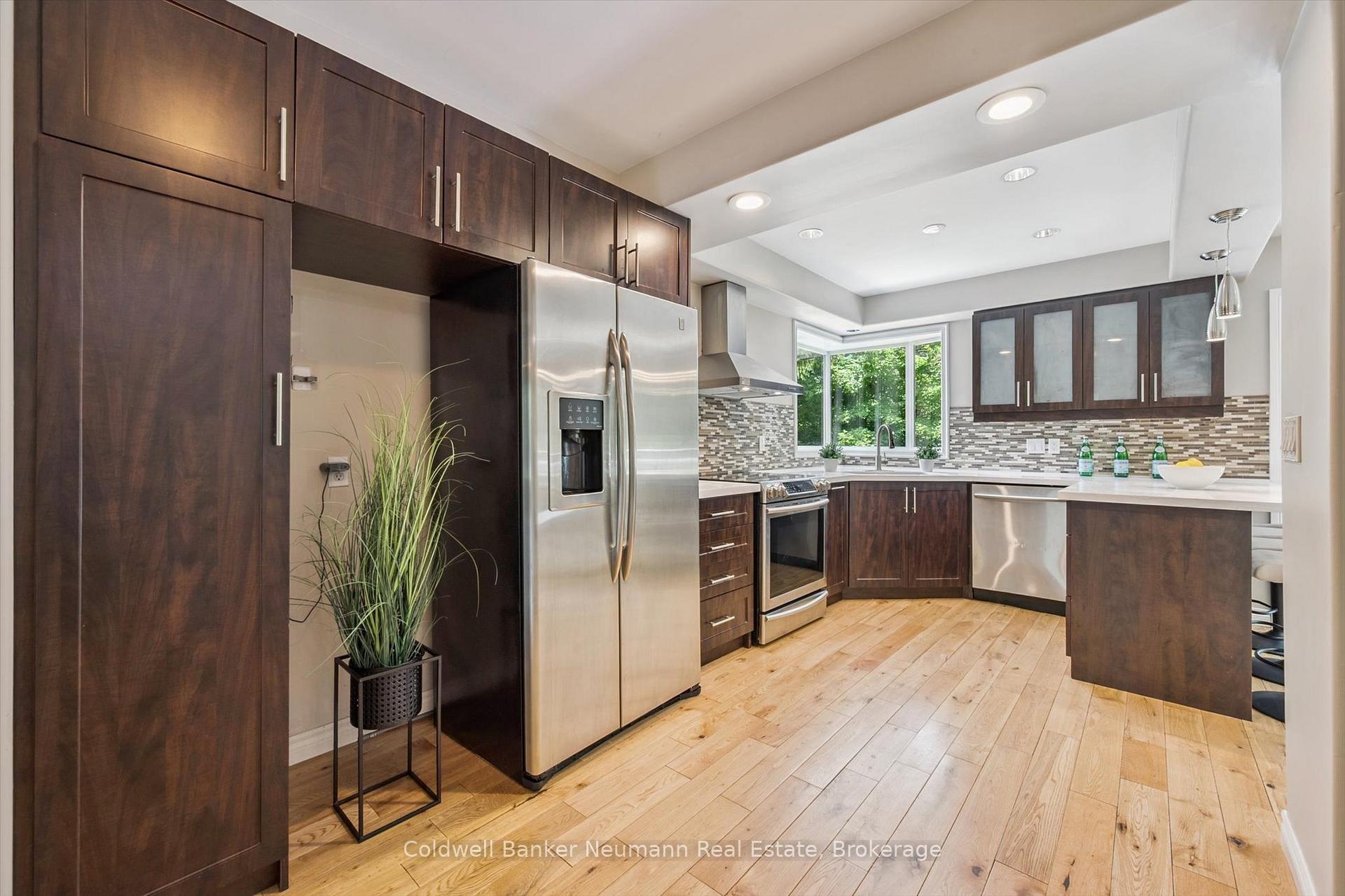 Photo 14 of 30 Maple Street, Guelph, Dovercliffe Park/Old University — HOMEH