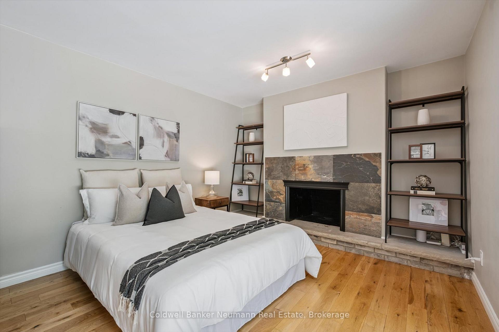 Photo 21 of 30 Maple Street, Guelph, Dovercliffe Park/Old University — HOMEH
