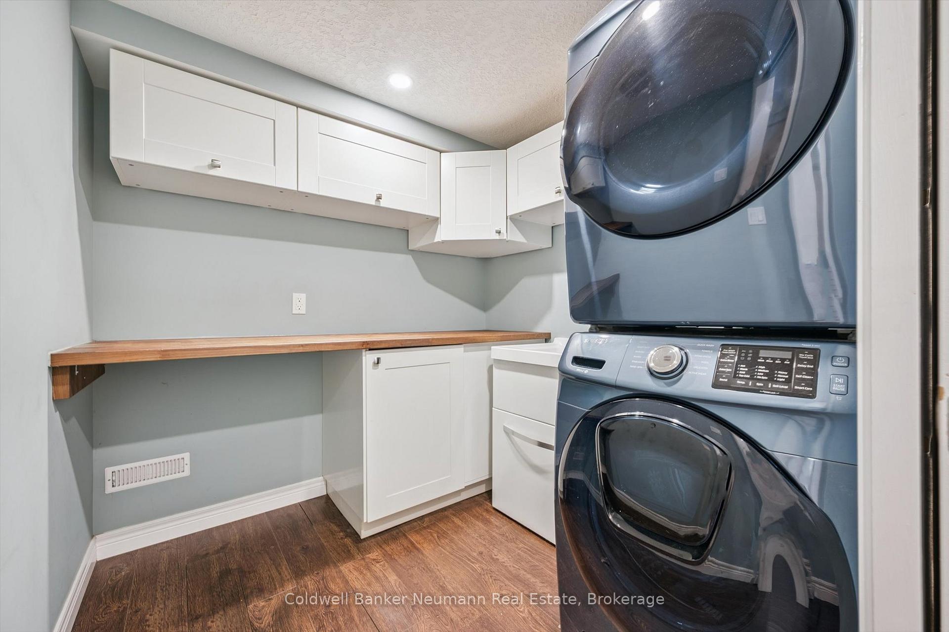 Photo 38 of 30 Maple Street, Guelph, Dovercliffe Park/Old University — HOMEH