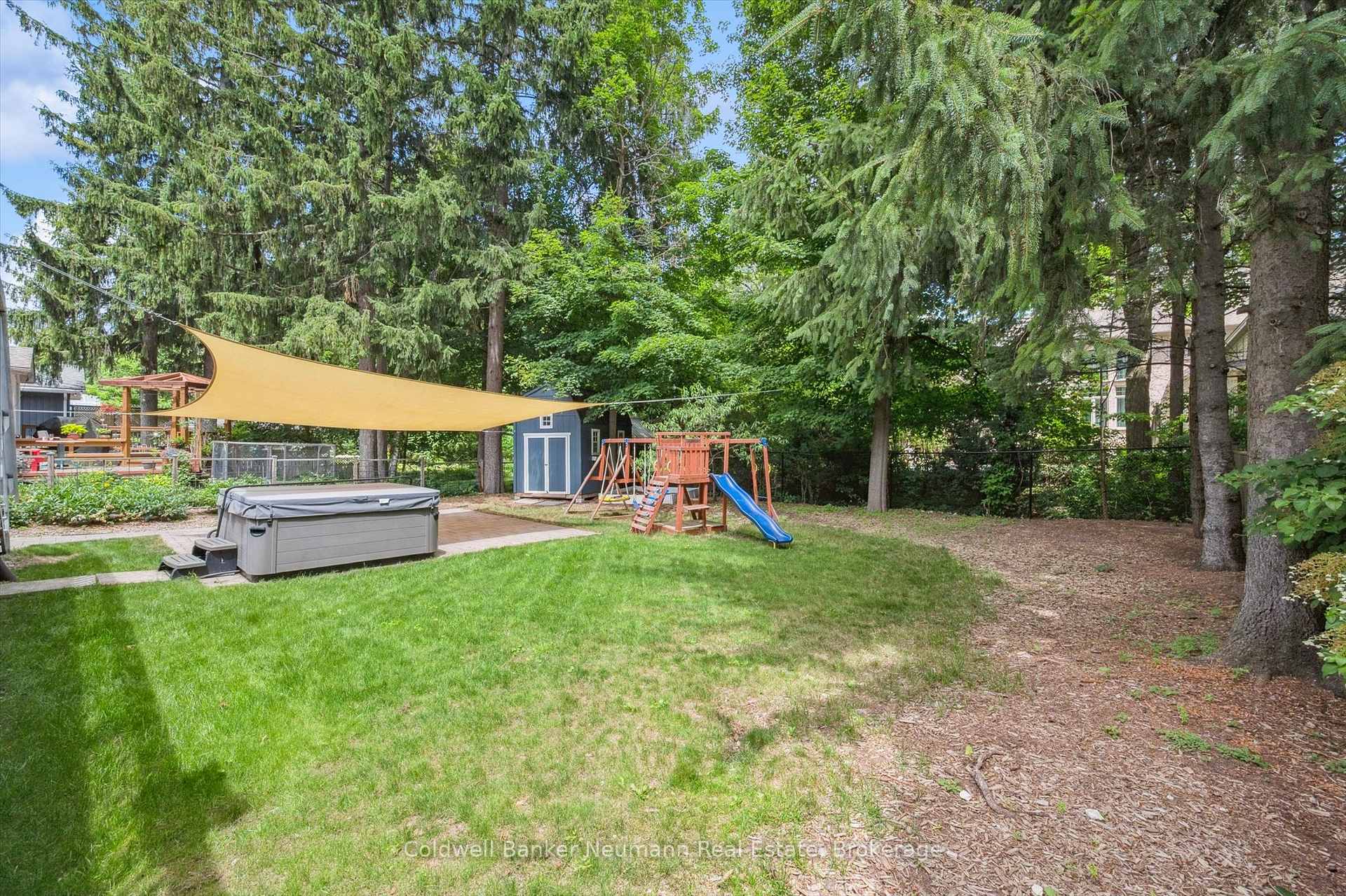 Photo 44 of 30 Maple Street, Guelph, Dovercliffe Park/Old University — HOMEH