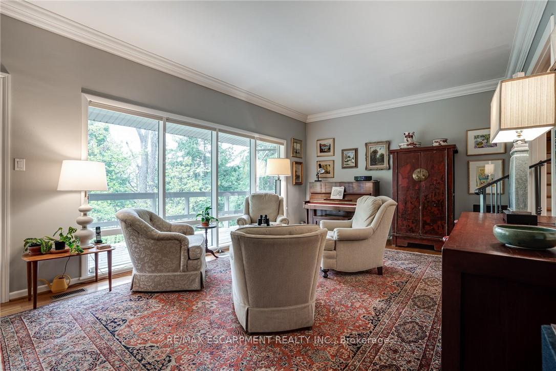 Photo 7 of 5 Normandy Place, Hamilton, Dundas — HOMEH