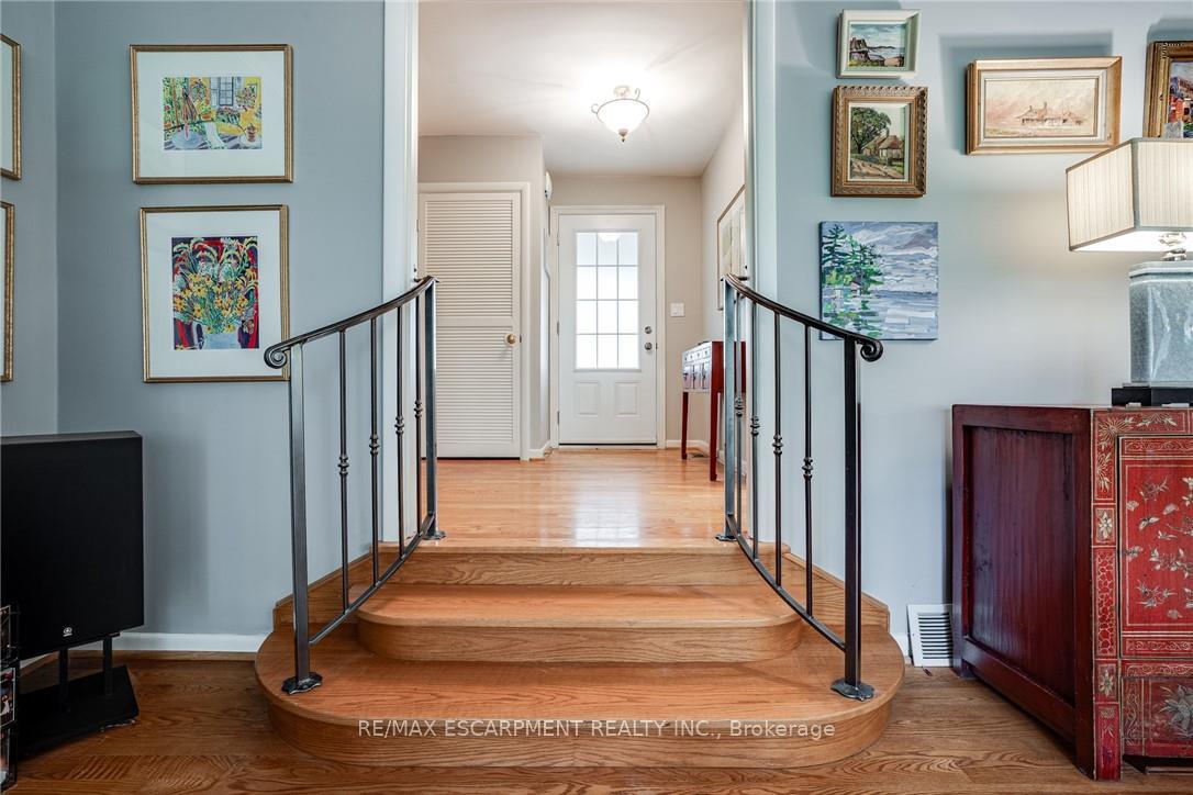 Photo 29 of 5 Normandy Place, Hamilton, Dundas — HOMEH