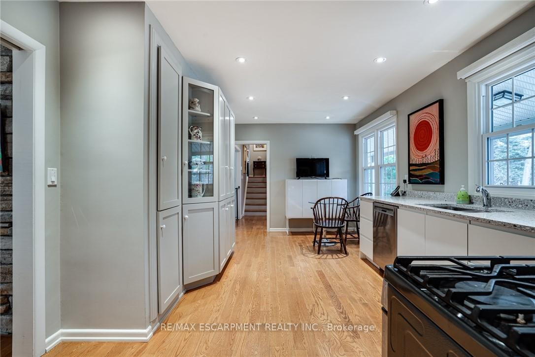 Photo 18 of 5 Normandy Place, Hamilton, Dundas — HOMEH