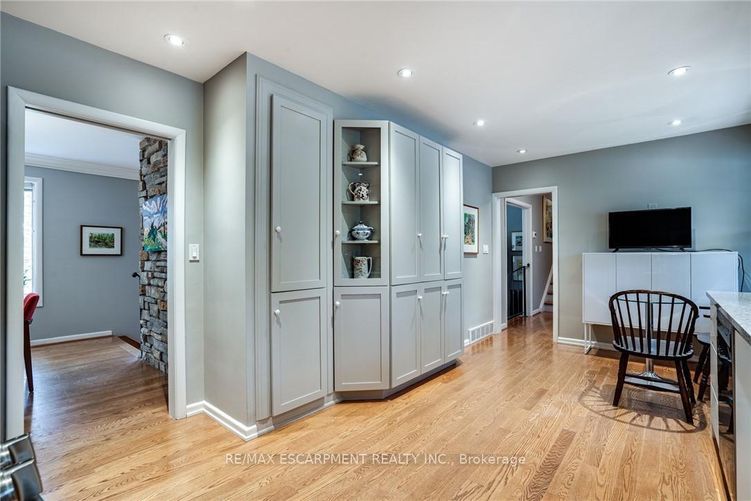 Photo 14 of 5 Normandy Place, Hamilton, Dundas — HOMEH
