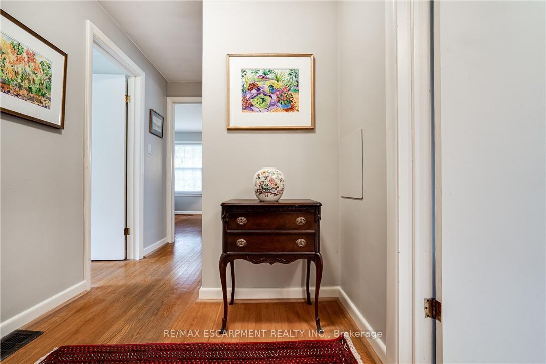 Photo 31 of 5 Normandy Place, Hamilton, Dundas — HOMEH