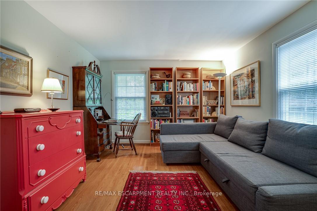 Photo 21 of 5 Normandy Place, Hamilton, Dundas — HOMEH