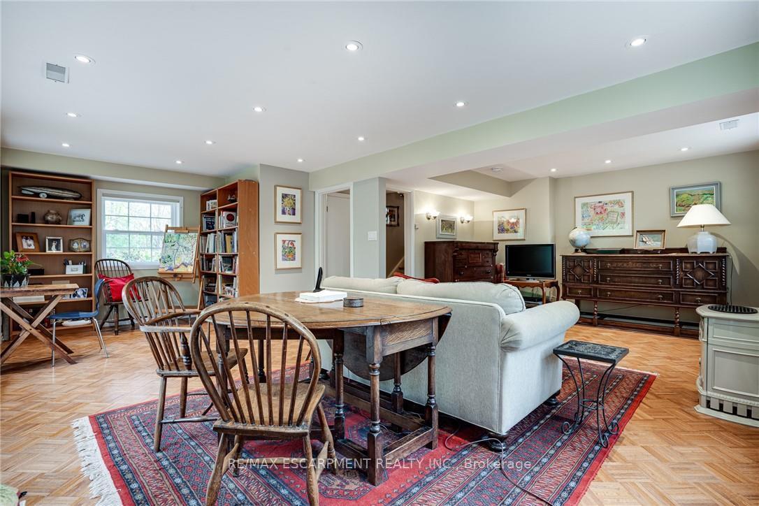 Photo 38 of 5 Normandy Place, Hamilton, Dundas — HOMEH
