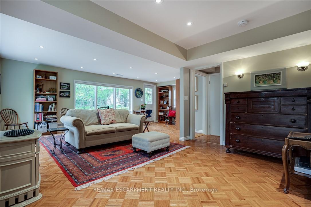Photo 48 of 5 Normandy Place, Hamilton, Dundas — HOMEH