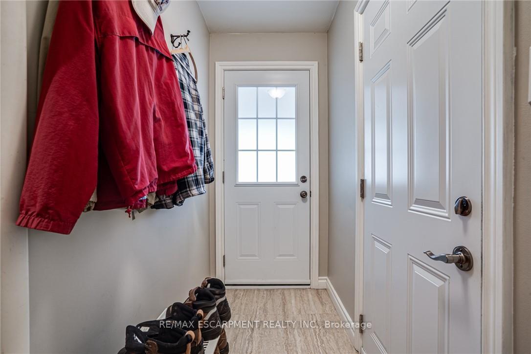 Photo 41 of 5 Normandy Place, Hamilton, Dundas — HOMEH