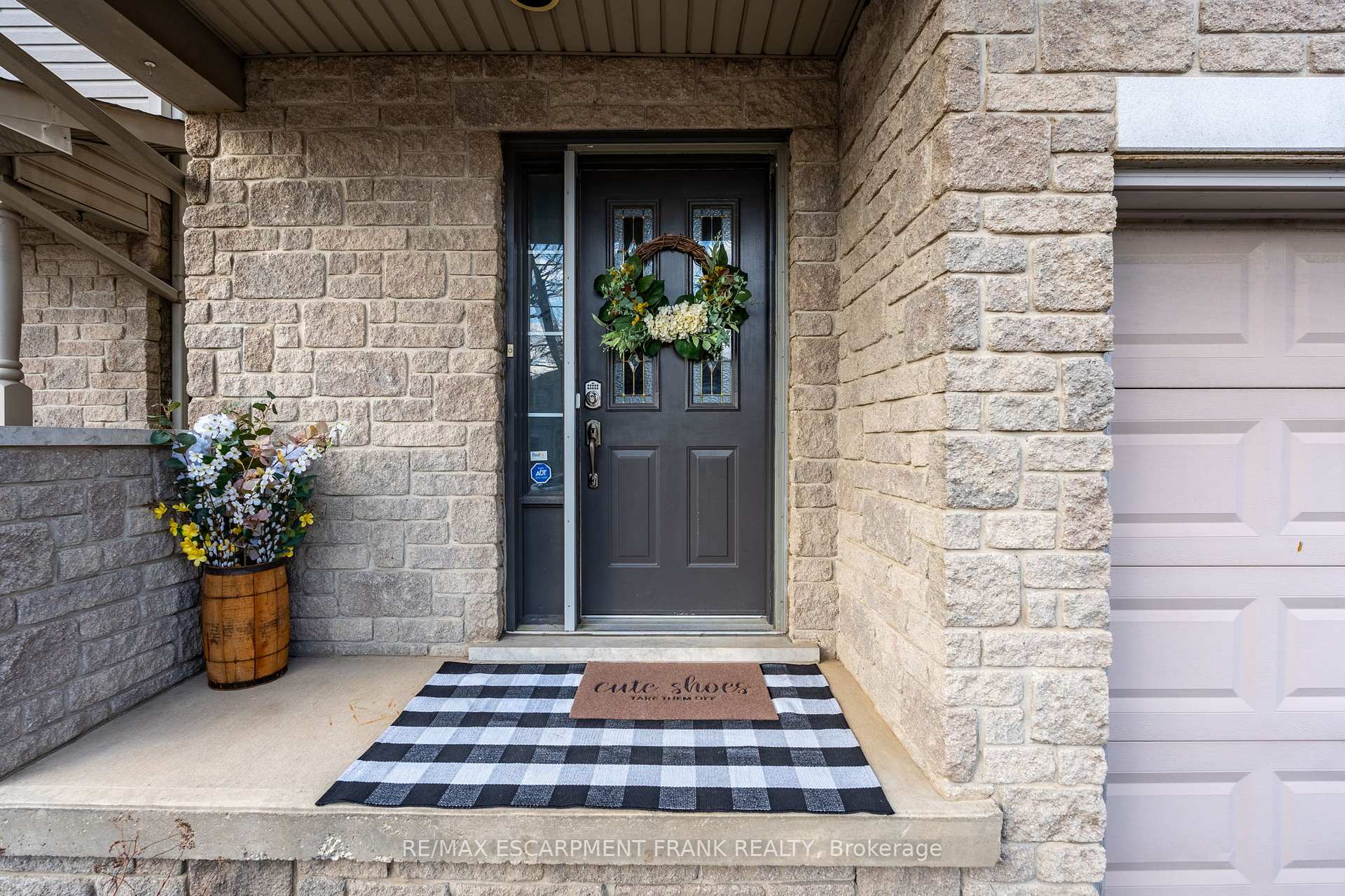 Photo 4 of 83 Foxborough Drive, Hamilton, Ancaster — HOMEH