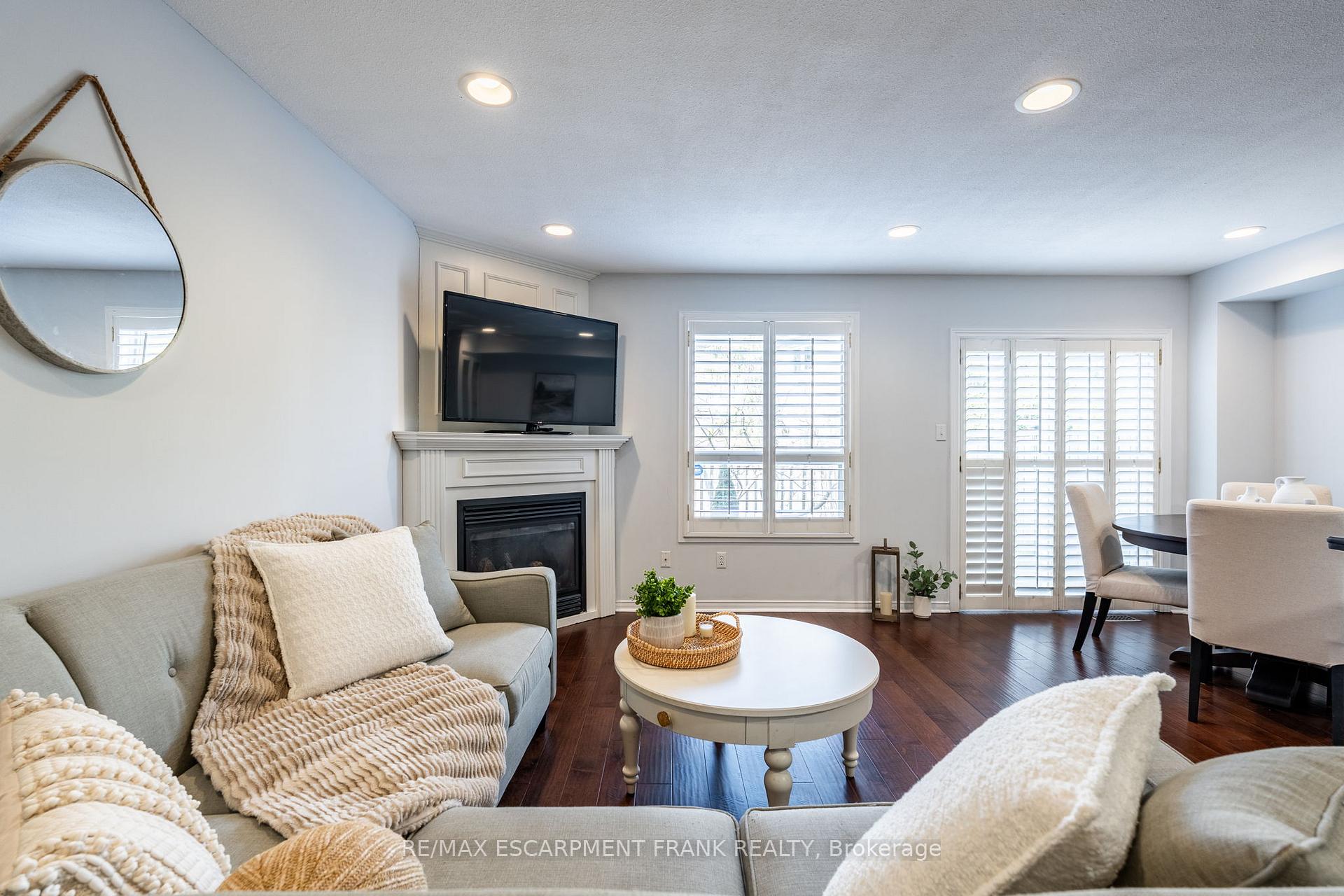 Photo 14 of 83 Foxborough Drive, Hamilton, Ancaster — HOMEH