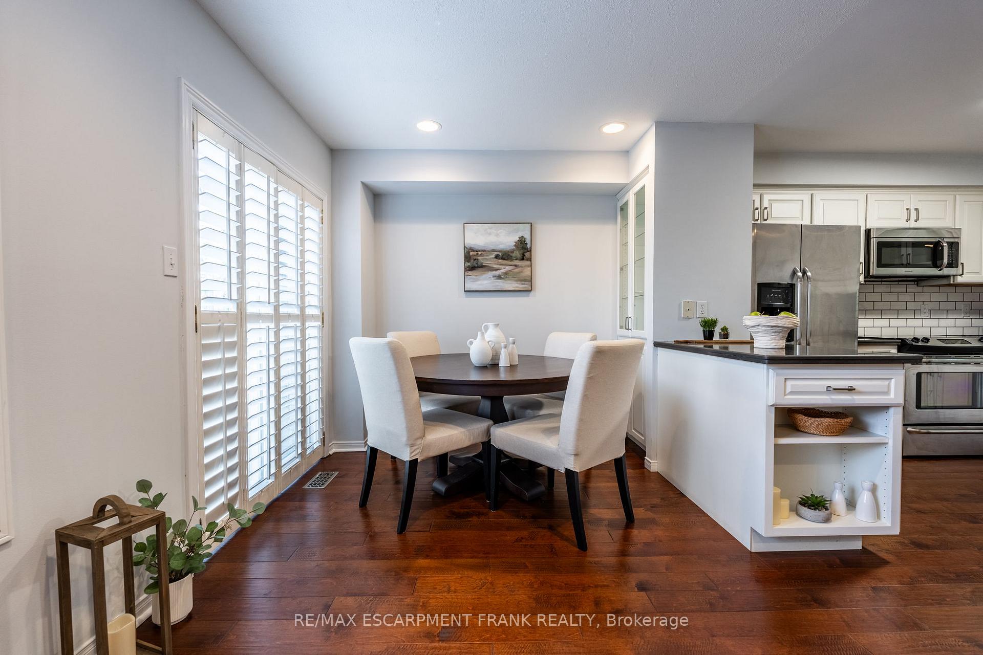Photo 24 of 83 Foxborough Drive, Hamilton, Ancaster — HOMEH