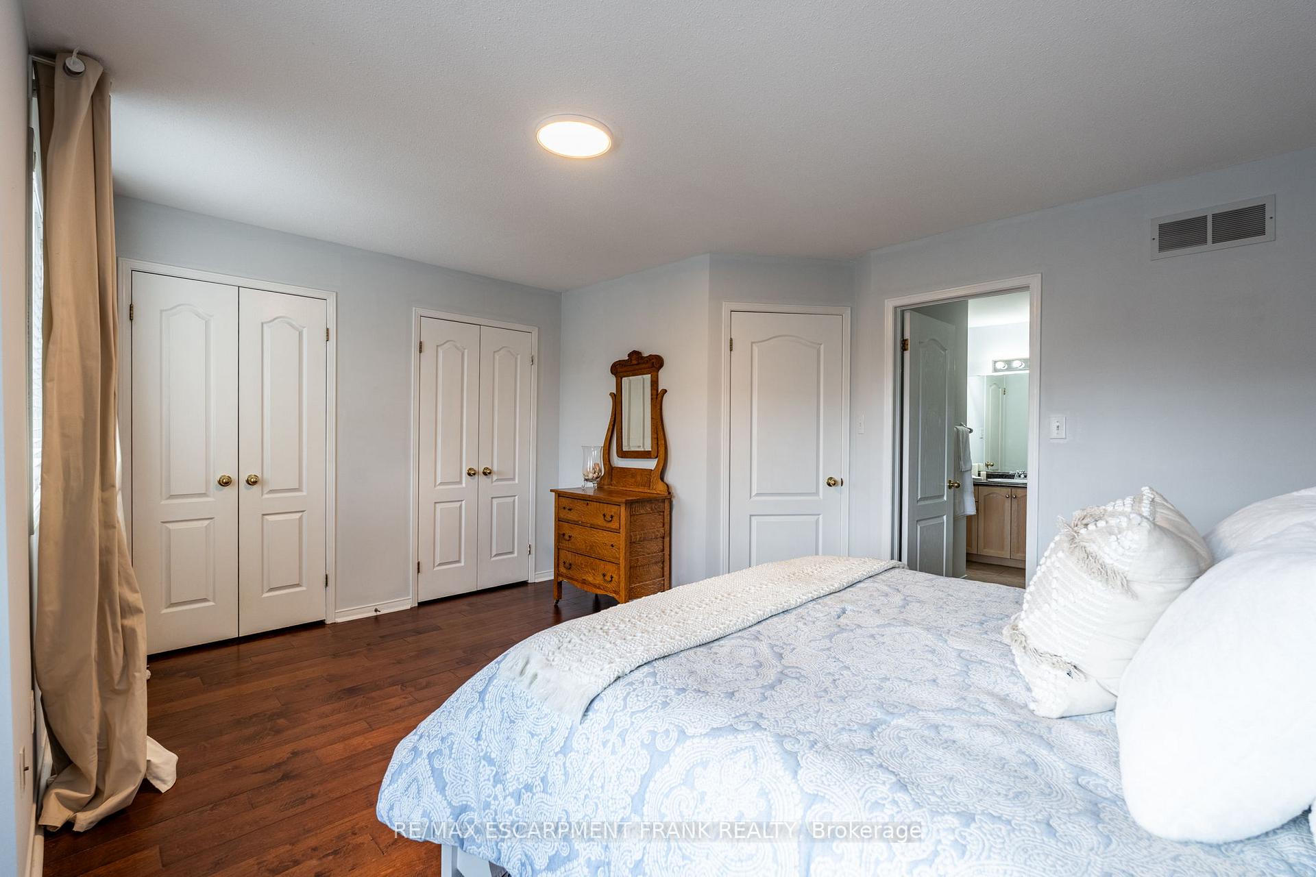Photo 30 of 83 Foxborough Drive, Hamilton, Ancaster — HOMEH