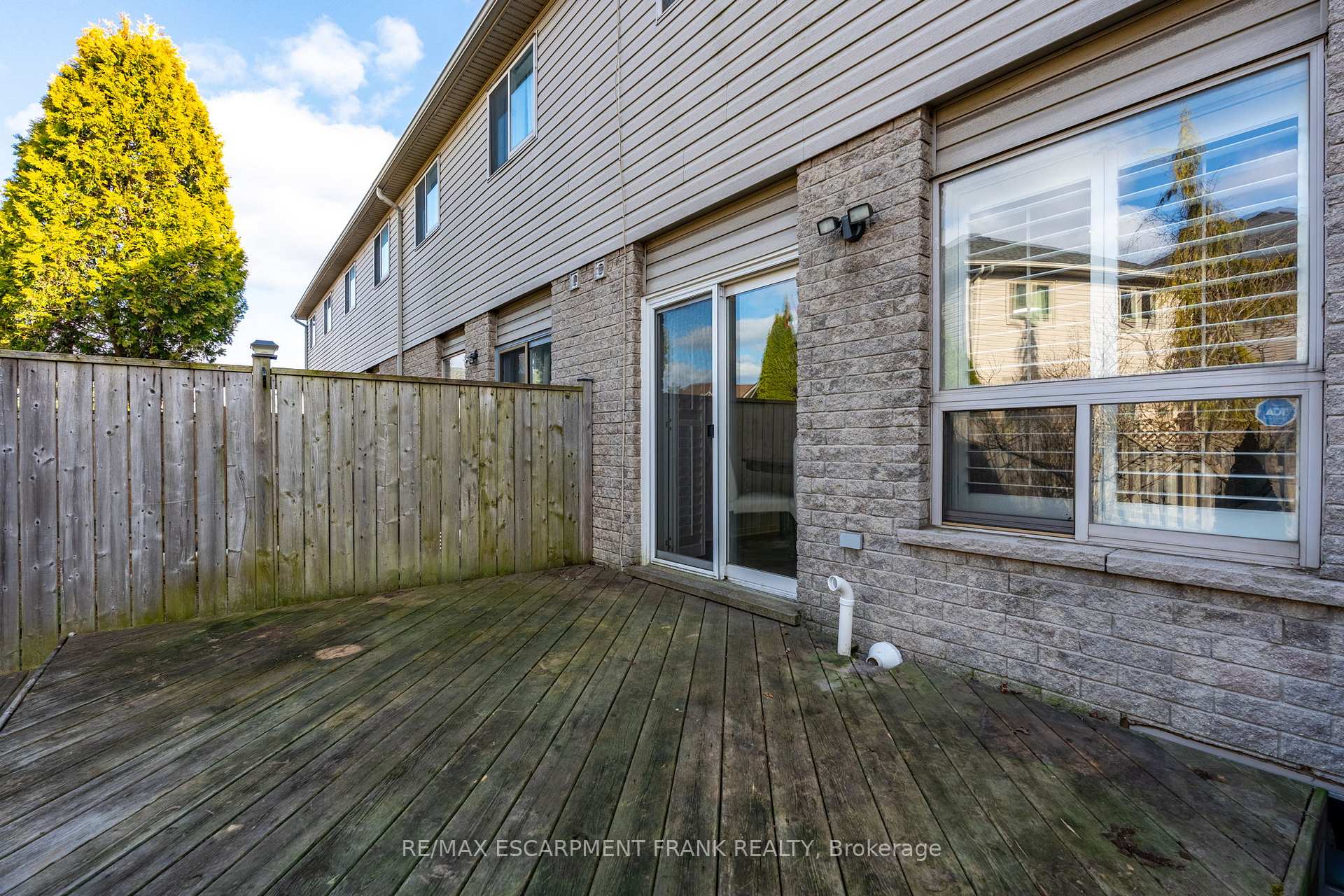 Photo 44 of 83 Foxborough Drive, Hamilton, Ancaster — HOMEH