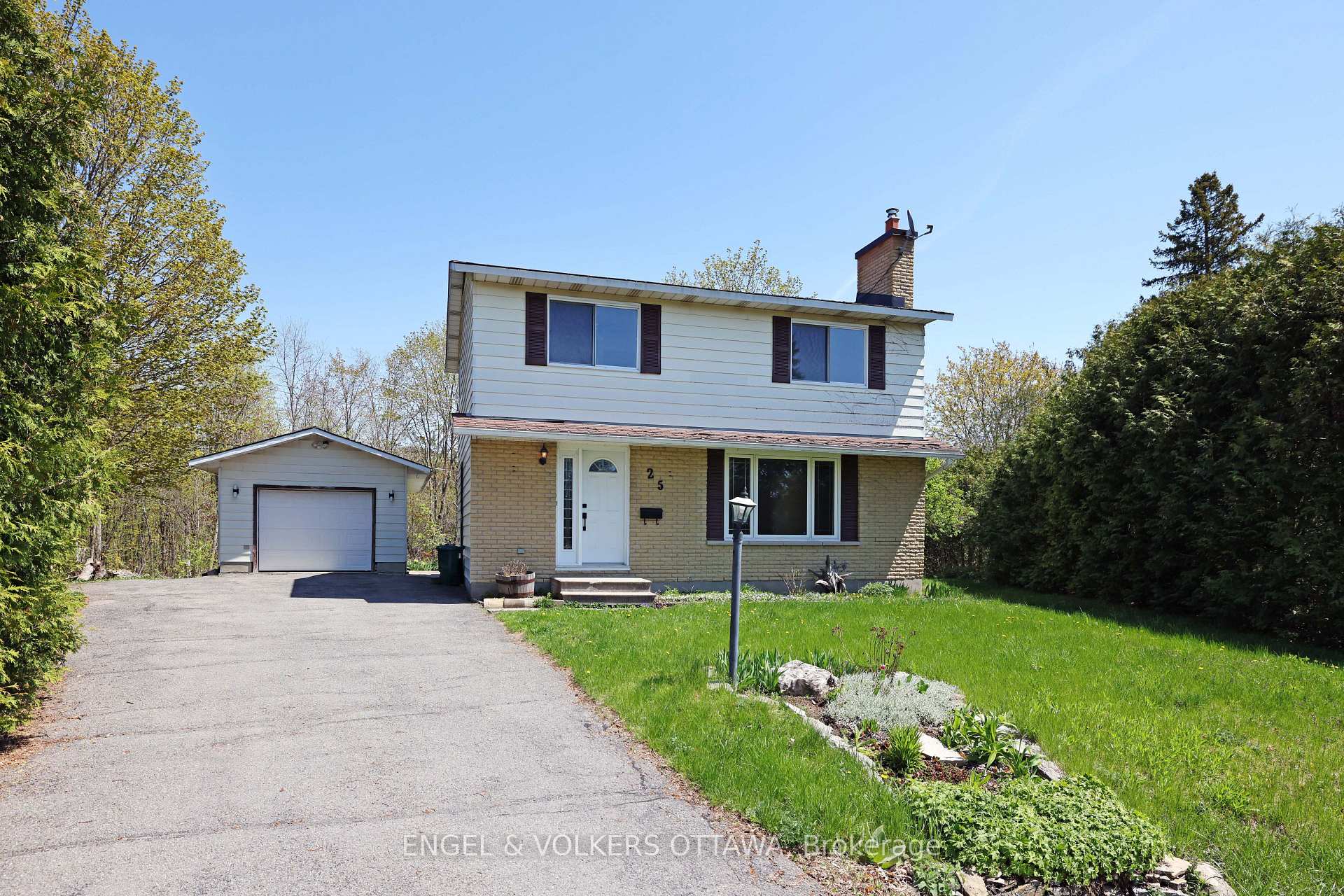 Photo 1 of 25 Coldstream Drive, Ottawa, Munster — HOMEH