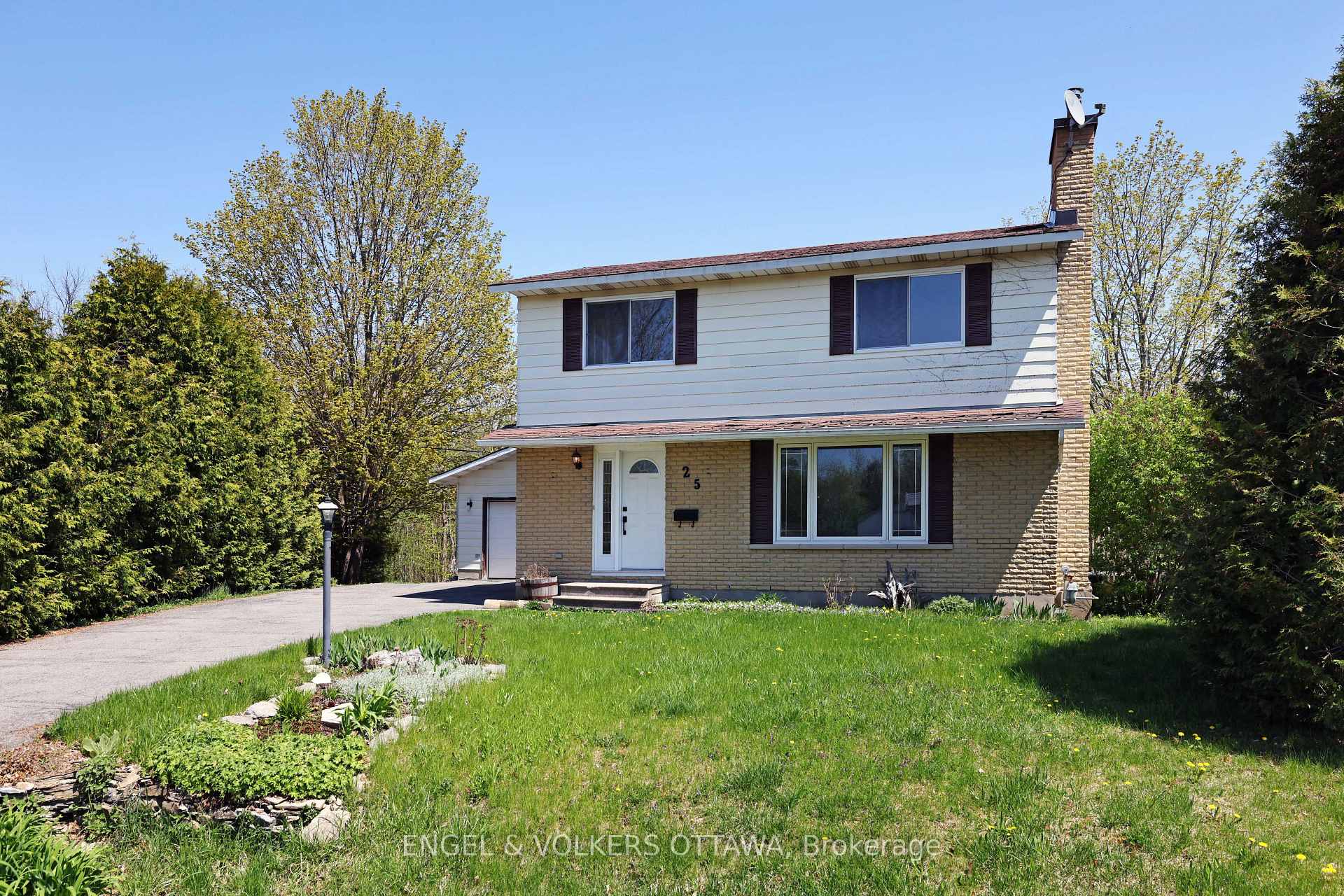 Photo 12 of 25 Coldstream Drive, Ottawa, Munster — HOMEH