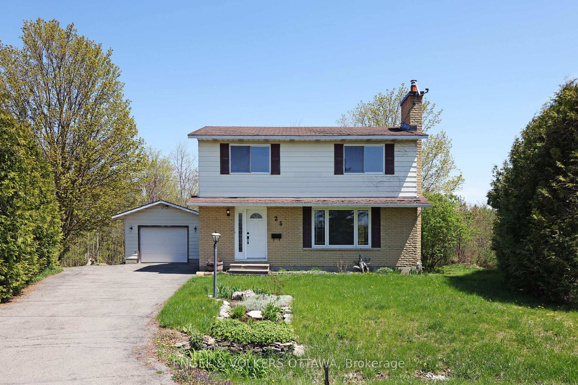 Photo 17 of 25 Coldstream Drive, Ottawa, Munster — HOMEH