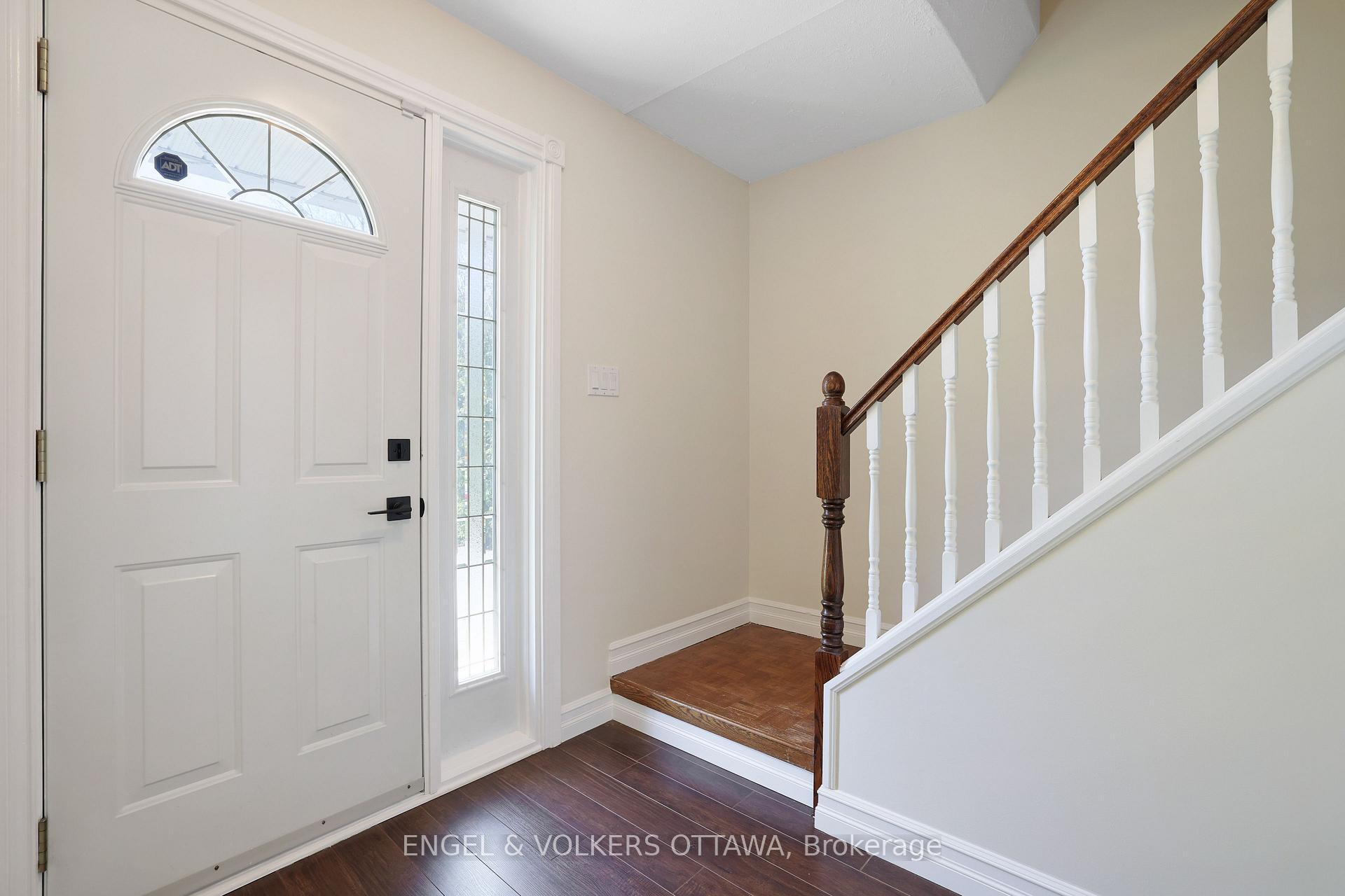 Photo 6 of 25 Coldstream Drive, Ottawa, Munster — HOMEH