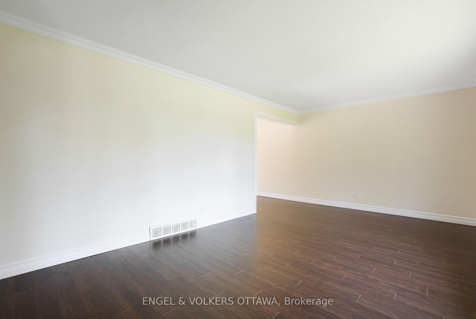 Photo 9 of 25 Coldstream Drive, Ottawa, Munster — HOMEH