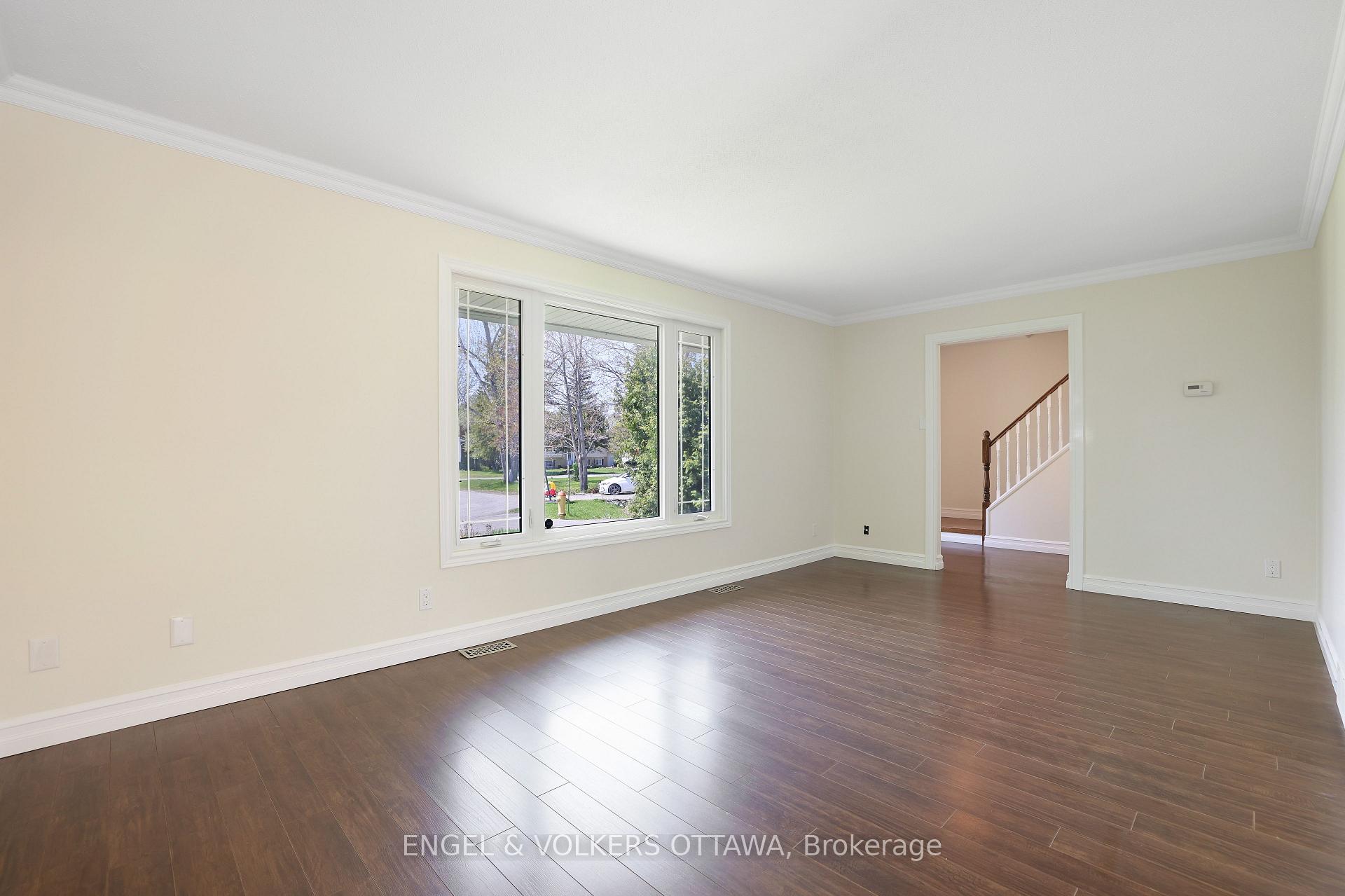 Photo 14 of 25 Coldstream Drive, Ottawa, Munster — HOMEH