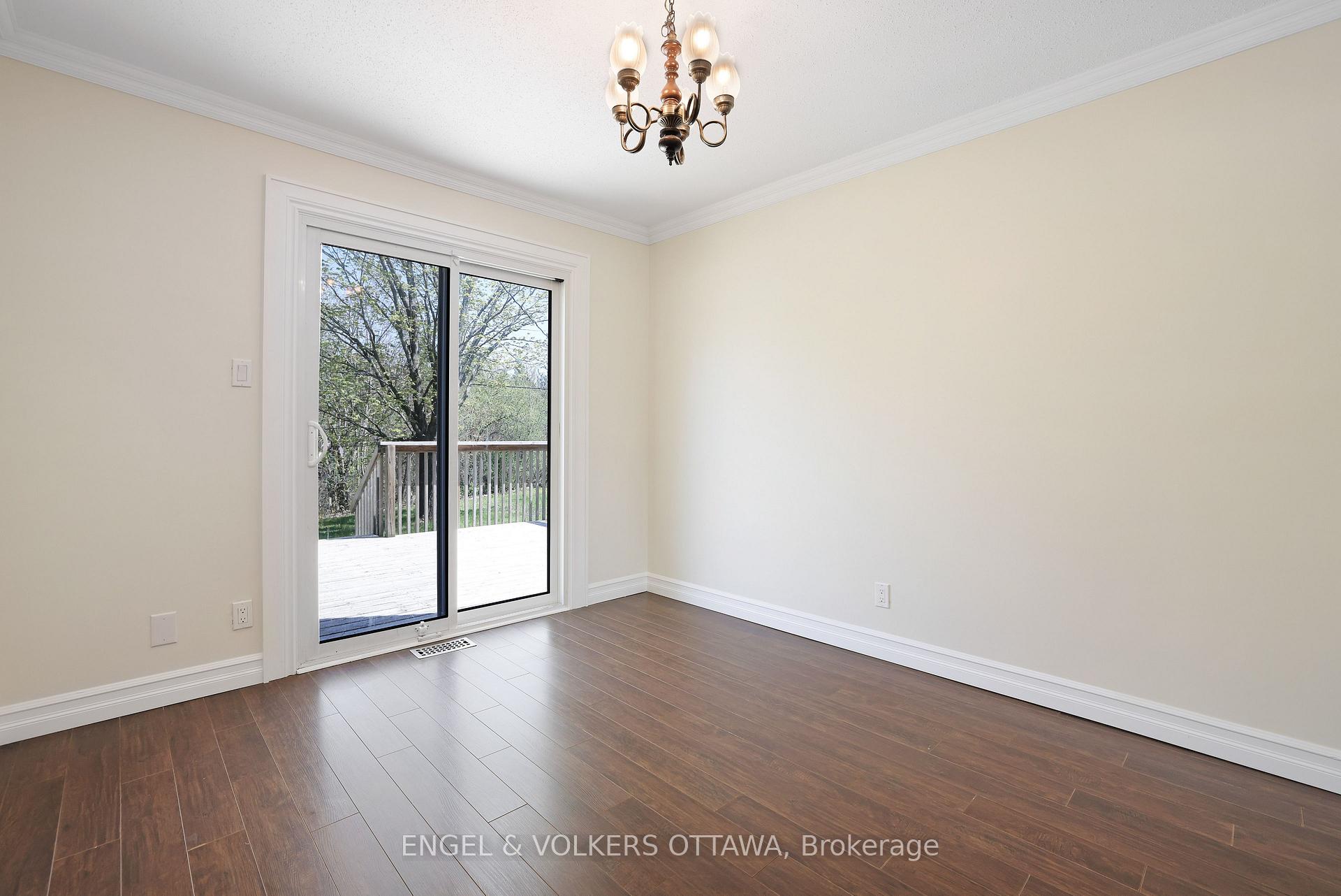 Photo 7 of 25 Coldstream Drive, Ottawa, Munster — HOMEH