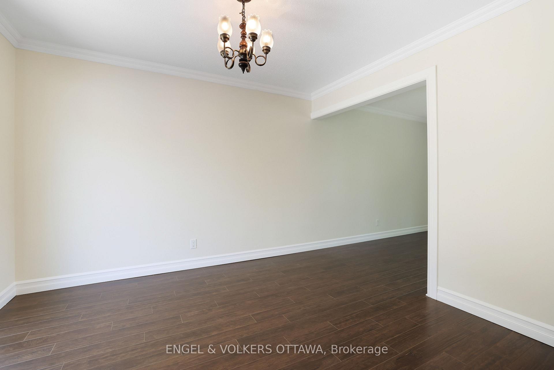 Photo 8 of 25 Coldstream Drive, Ottawa, Munster — HOMEH