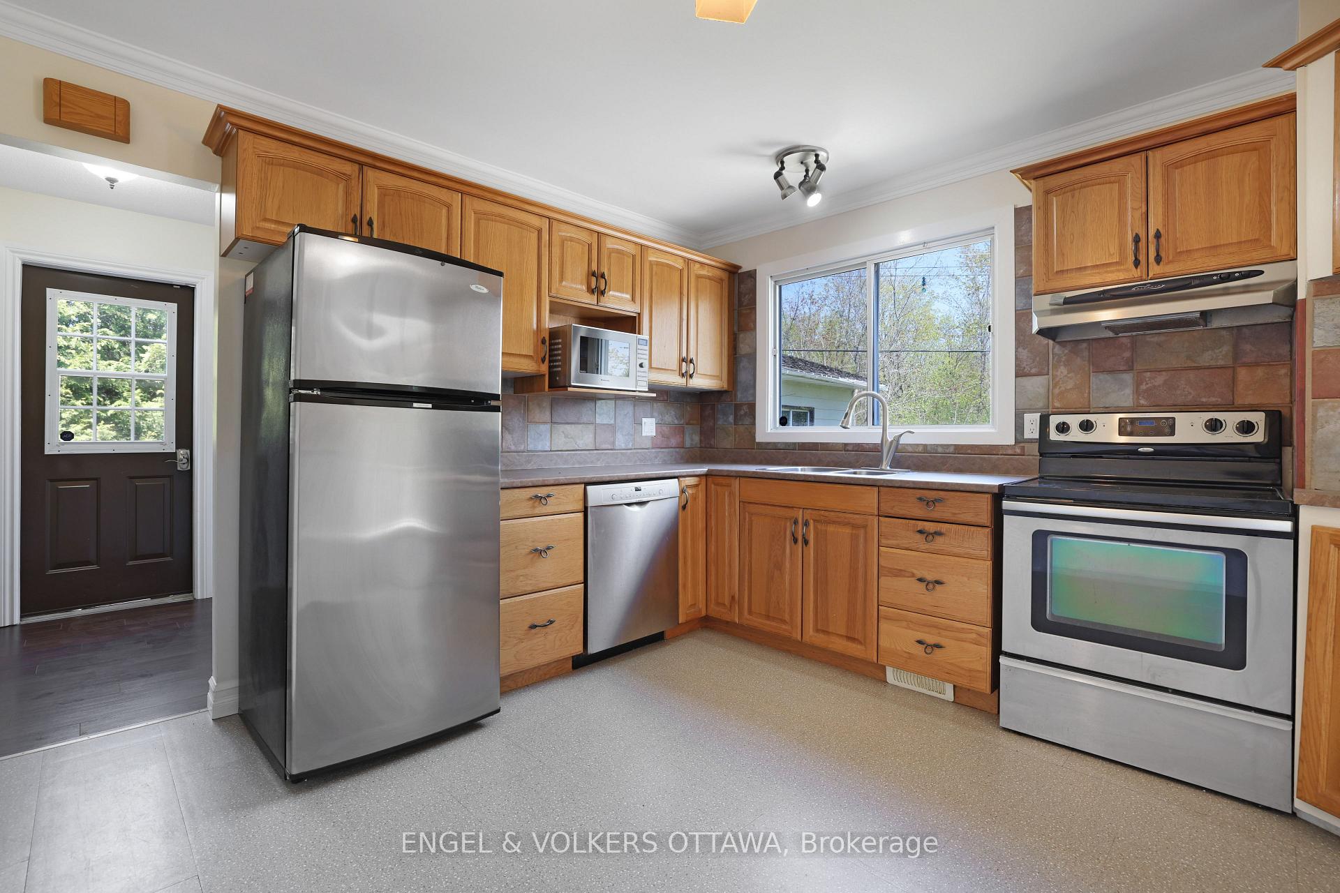 Photo 29 of 25 Coldstream Drive, Ottawa, Munster — HOMEH
