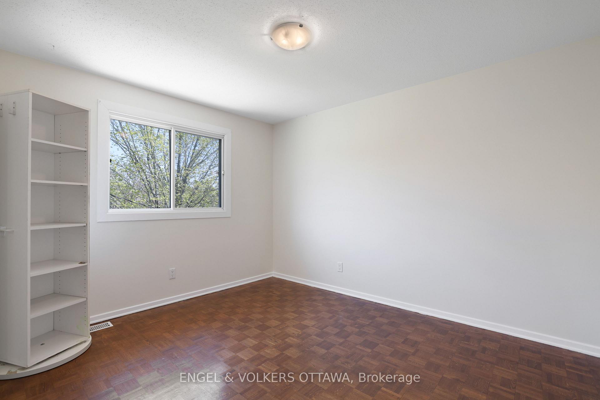Photo 35 of 25 Coldstream Drive, Ottawa, Munster — HOMEH