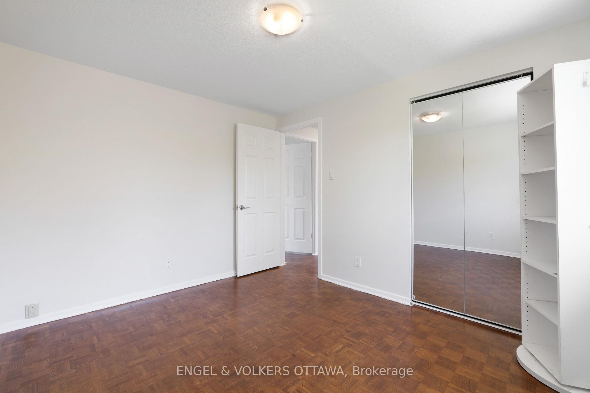 Photo 32 of 25 Coldstream Drive, Ottawa, Munster — HOMEH