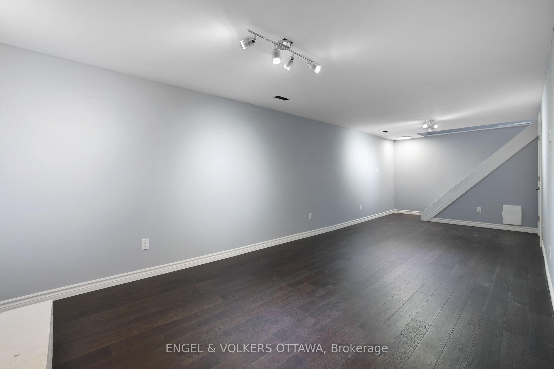 Photo 49 of 25 Coldstream Drive, Ottawa, Munster — HOMEH
