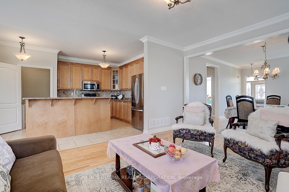 Photo 17 of 133 Saffron Street, Markham, Greensborough — HOMEH