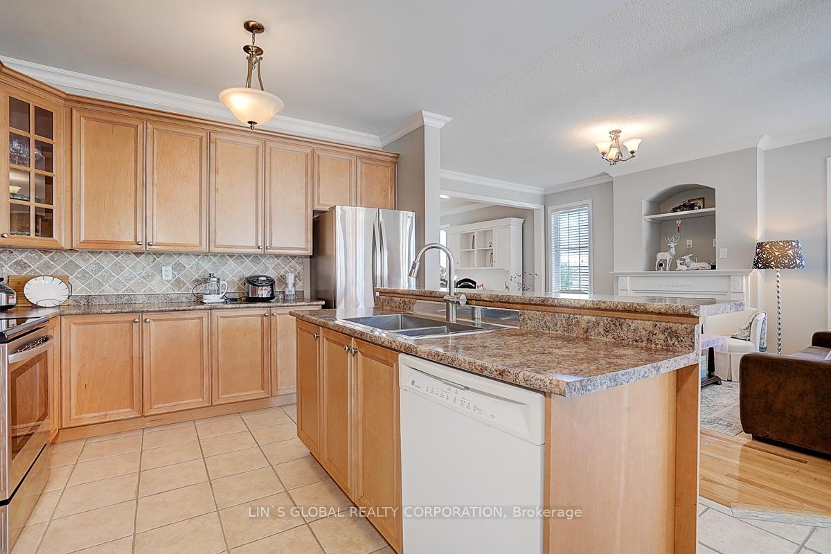 Photo 35 of 133 Saffron Street, Markham, Greensborough — HOMEH