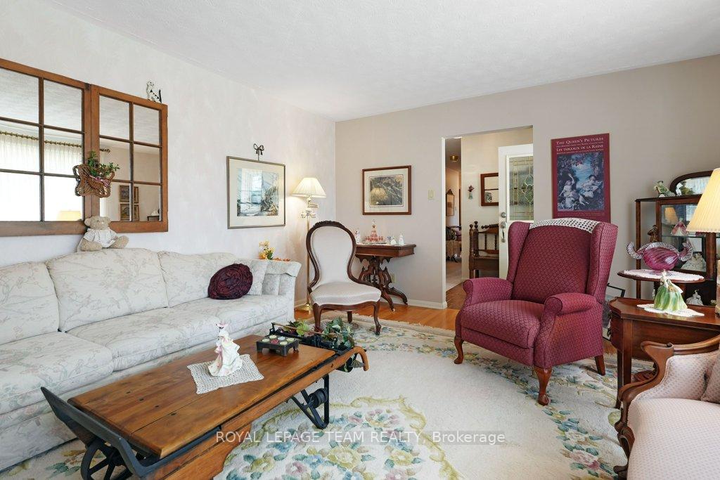 Photo 4 of 177 Stevenson Crescent, Renfrew — HOMEH