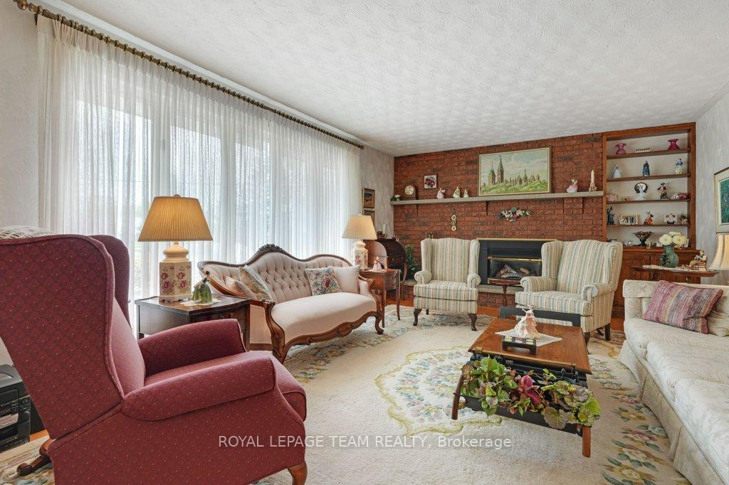 Photo 5 of 177 Stevenson Crescent, Renfrew — HOMEH