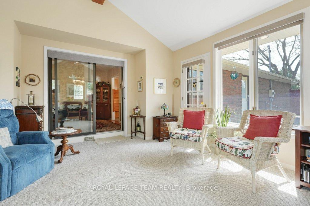 Photo 11 of 177 Stevenson Crescent, Renfrew — HOMEH
