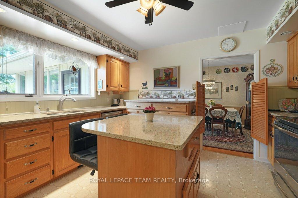 Photo 13 of 177 Stevenson Crescent, Renfrew — HOMEH