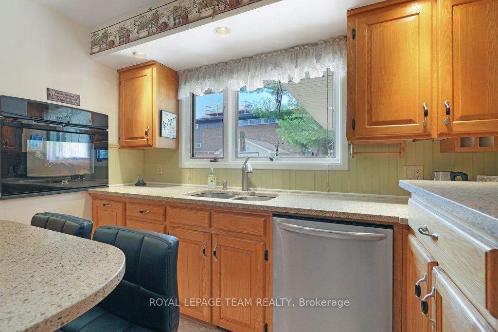 Photo 14 of 177 Stevenson Crescent, Renfrew — HOMEH