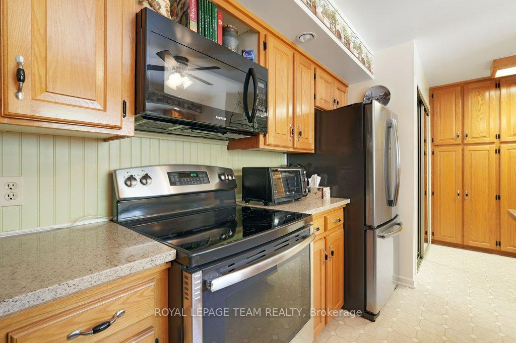 Photo 15 of 177 Stevenson Crescent, Renfrew — HOMEH